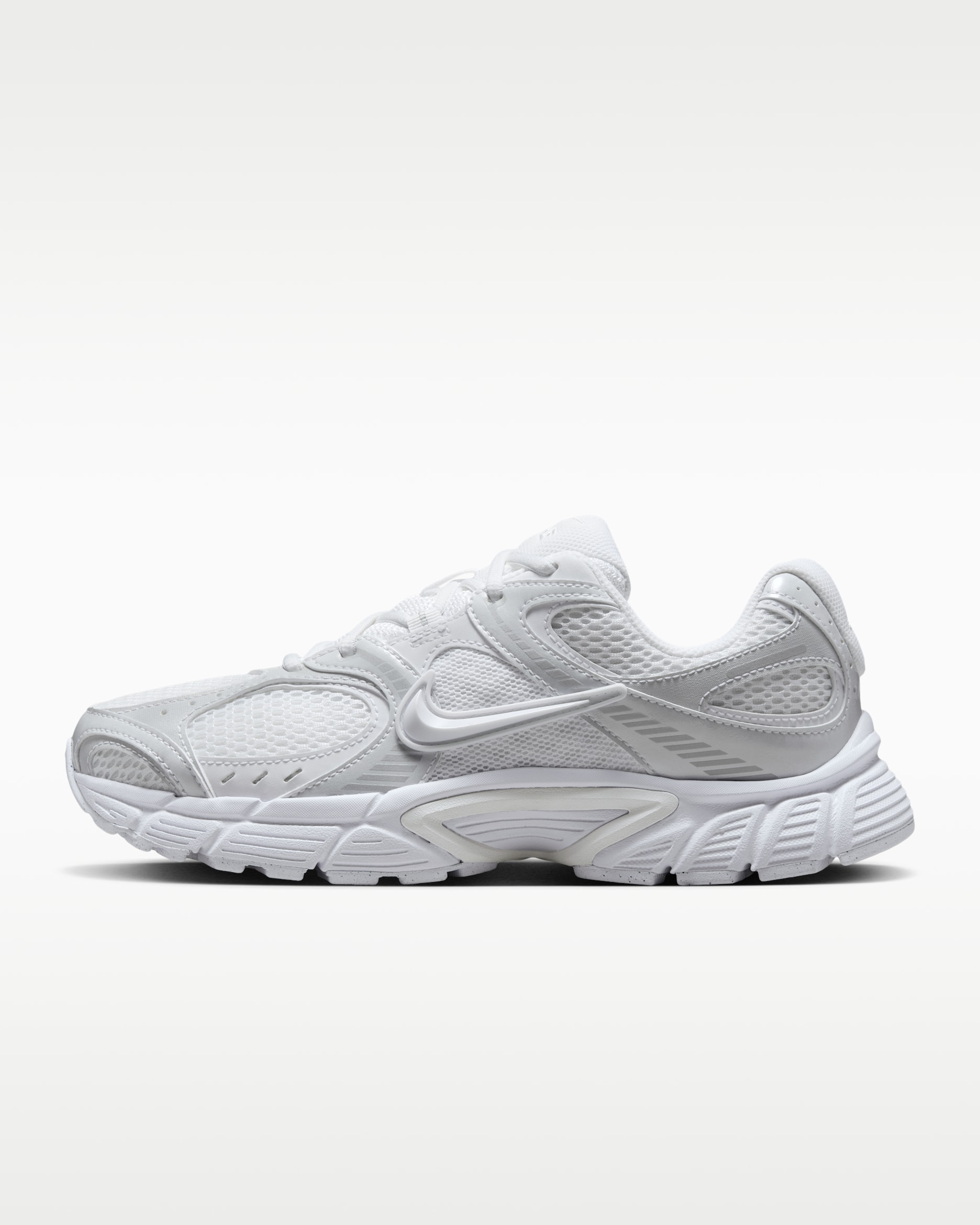 Nike V5 RNR Women's Shoes with Reflective Design Accents. Nike RO